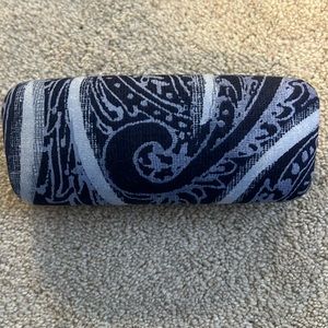 VERA BRADLEY GLASSES CASE